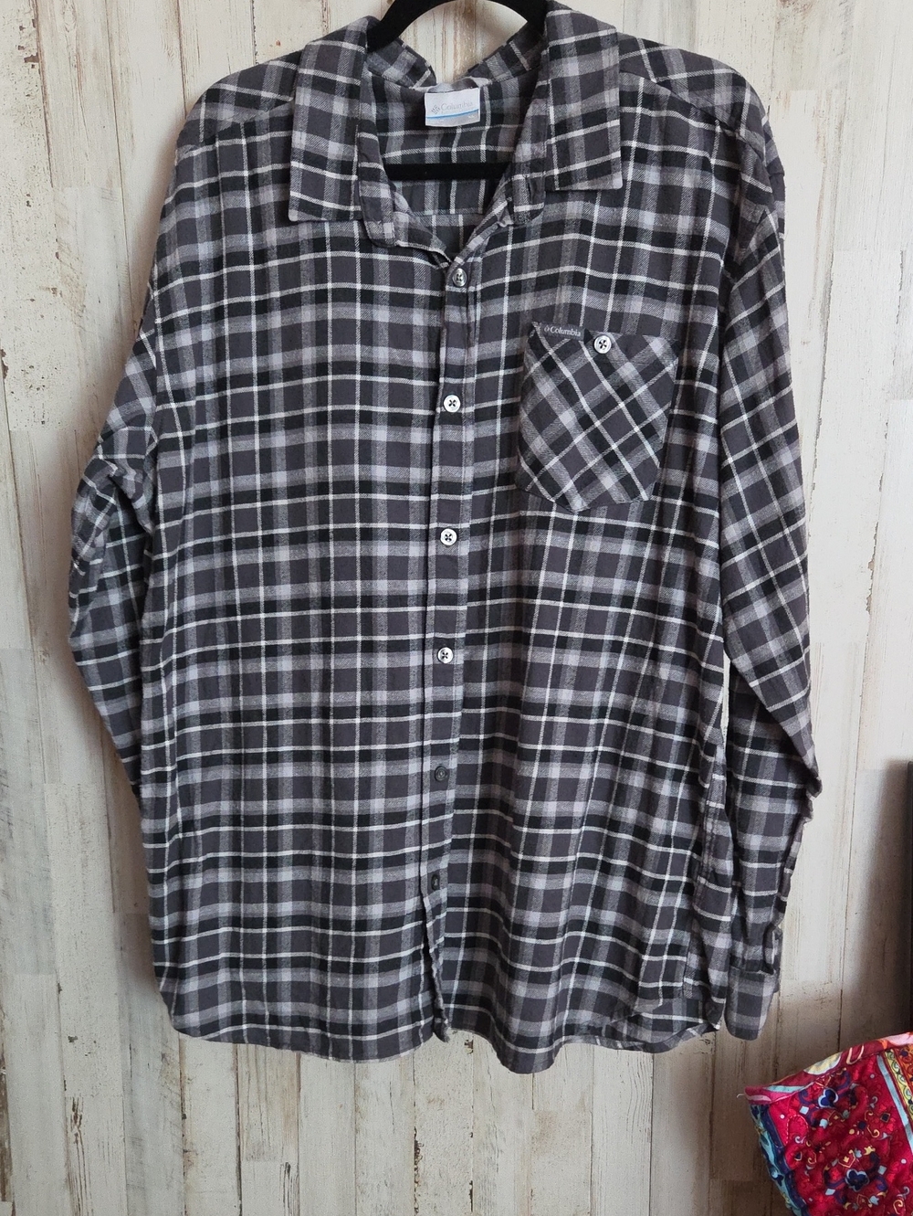 Columbia Men's Black & Gray Plaid Button-Down Shirt